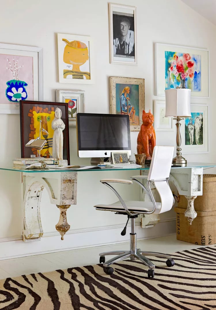 eclectic-office-desk-zebra-rug-840e8de6-afdbdf92abf44fe79a908eae1a4c198b