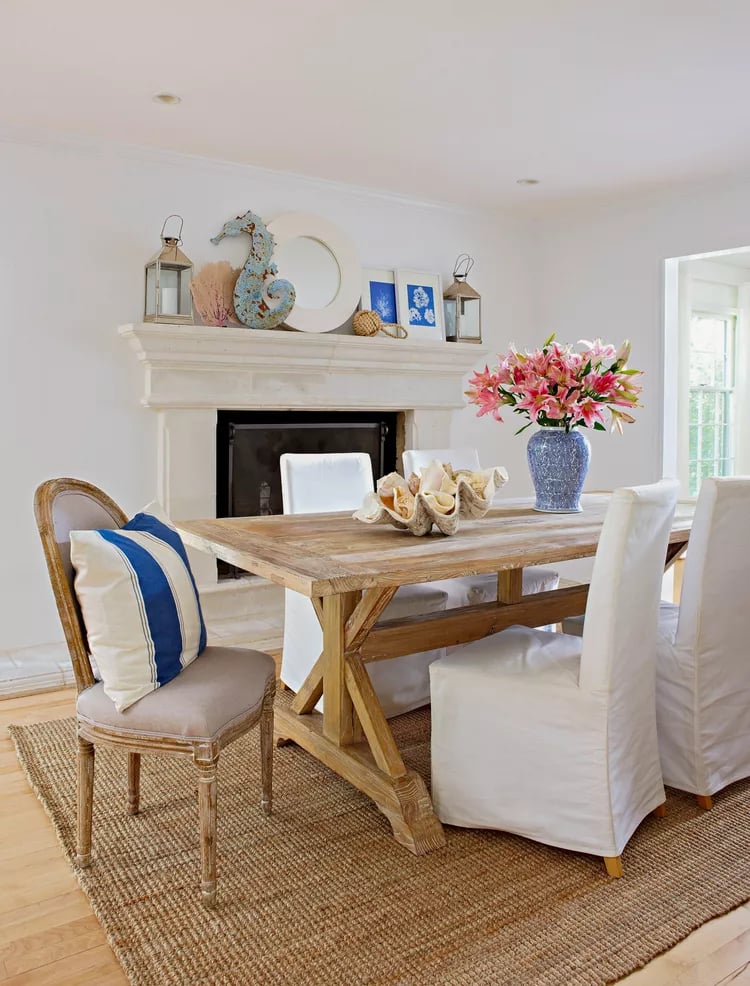 white-dining-room-blue-accents-table-ee6d7cd1-fb735c30bb2c46dd99aa49e3585cc992